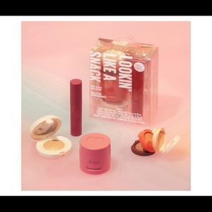 Kaja lookin like a snack